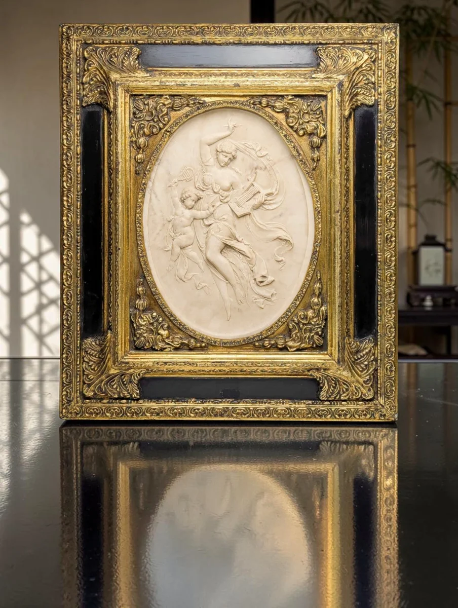 Phù điêu Alabaster khung gỗ thếp vàng