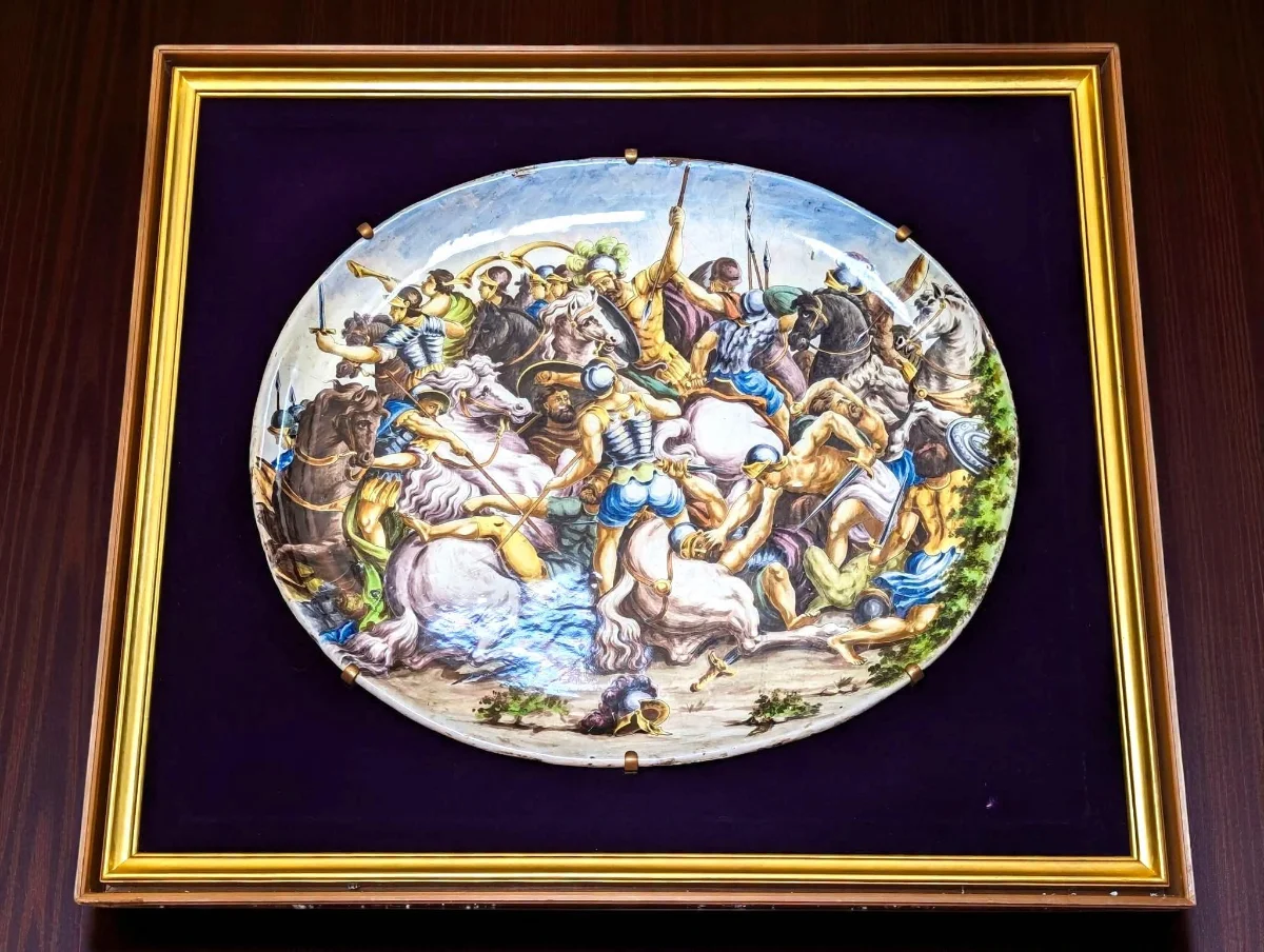 Đại đĩa Maiolica "Trận Cầu Milvian"